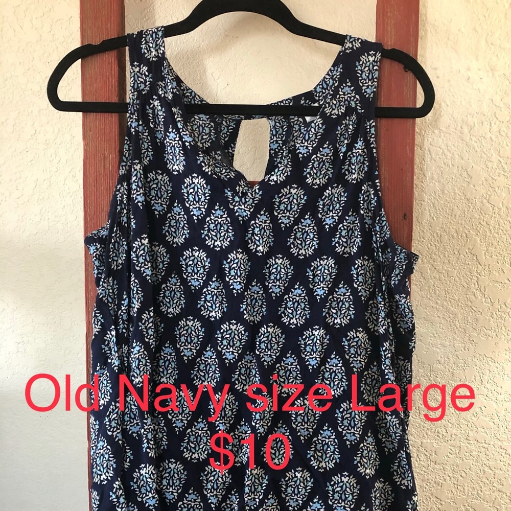 Old Navy woman's top